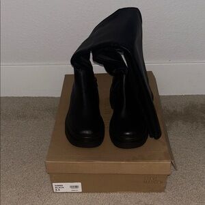 Steve Madden Gibbs Over-The-Knee Boot Size 8.5